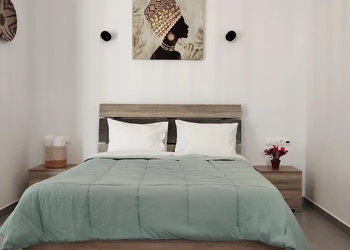 Thiseas * Naxos City